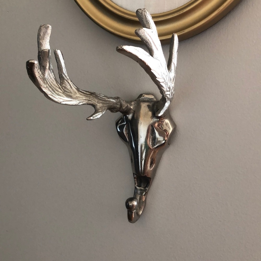 DEER HOOK